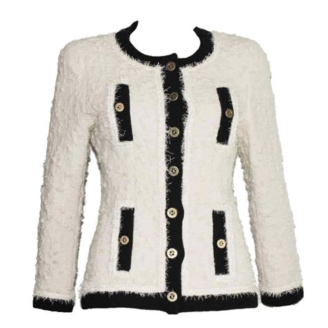 boucle jacket chanel